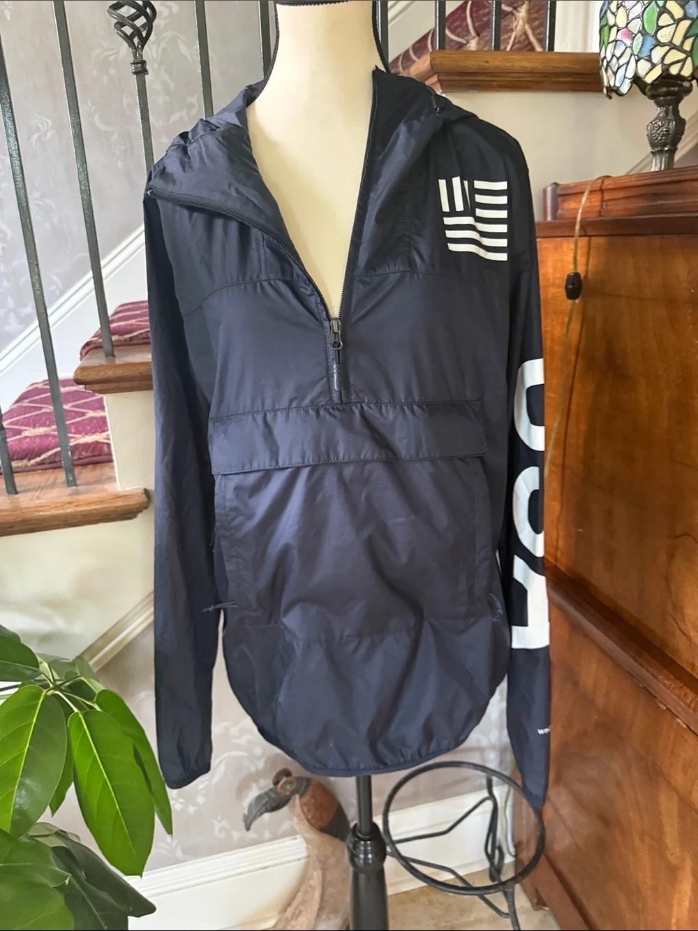 NORTHFACE WINDWALL windbreaker men’s small, perfect condition pullover style